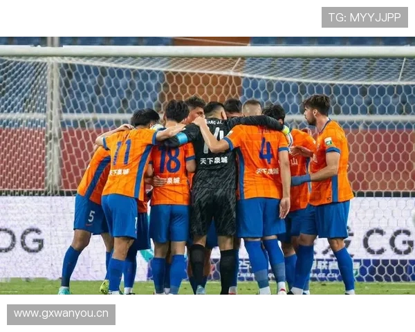 球队战术演练成效显著，近期攻防转换效率持续提升