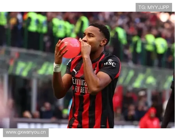 影锋与前腰切换：恩昆库的战术多样性