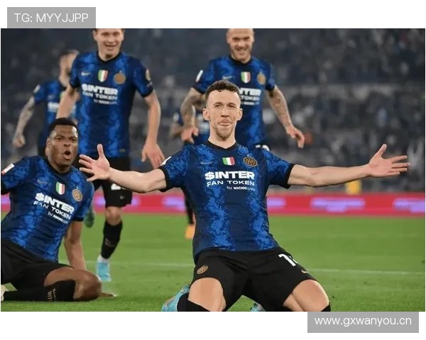 国际米兰中场控制力依旧稳定,节奏变化能力受限对赛季走势形成制约 国际米兰中场控制力依旧稳定,节奏变化能力受限对赛季走势形成制约