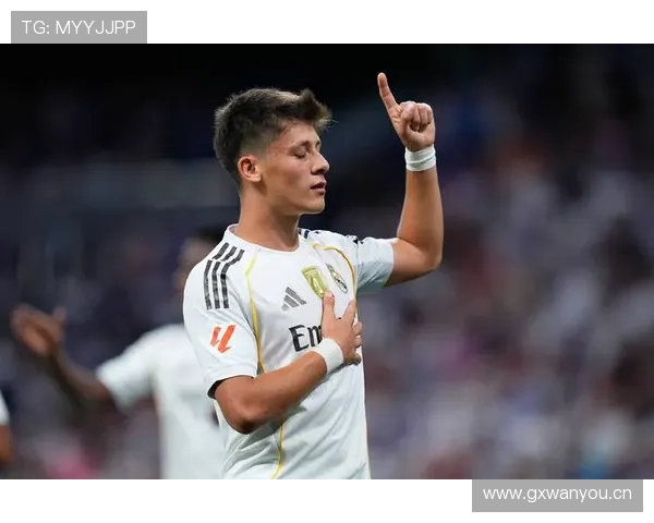 皇马中场统治力减弱，当前赛季表现波动对球队争冠形势产生影响