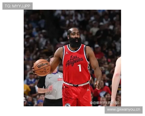 哈登居然又换了新发型，感觉可以直接去拍时尚大片了吧？