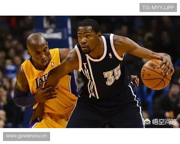 朱利叶斯·兰德尔利用高位挡拆拉开防守空间提升关键时刻得分效率